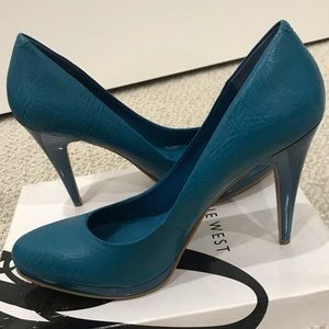 BNWT Turquoise Nine West Pumps